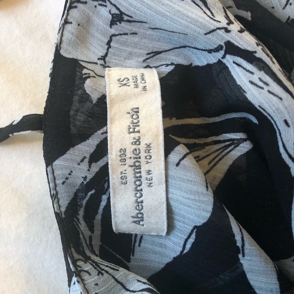 Abercrombie and Fitch Tank Top - Picture 5 of 5